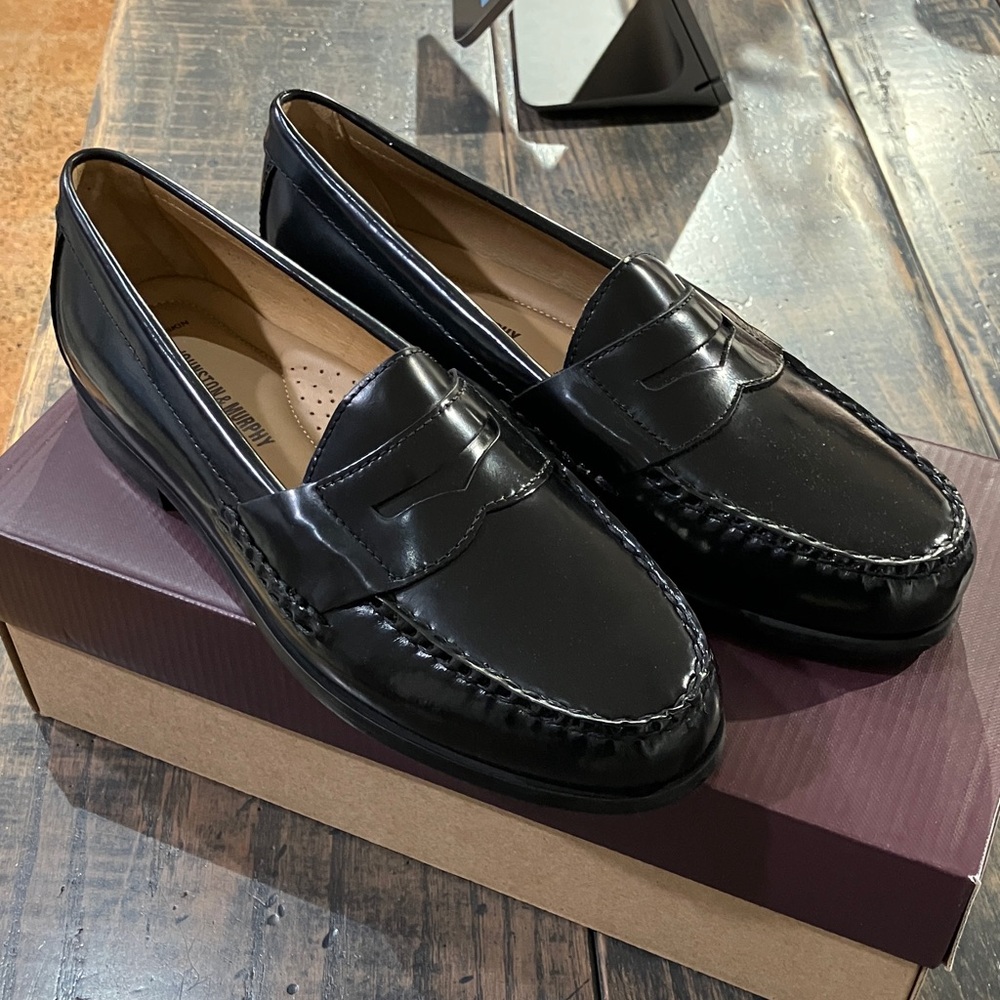 Johnston & Murphy Classic Black Leather Penny Loafers for Men